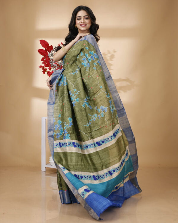 AESTHETIC- Pesta Green Floral Print Kantha Embroidery Saree