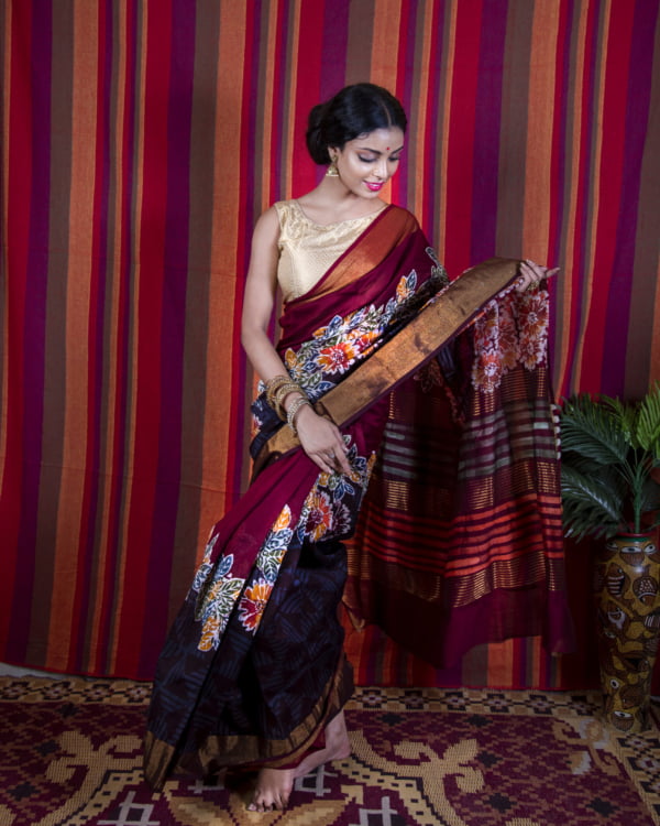 maroon saree with floral print