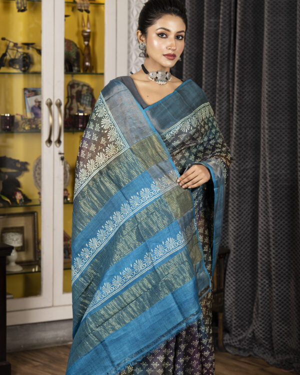 Nakshipar Tussar Saree