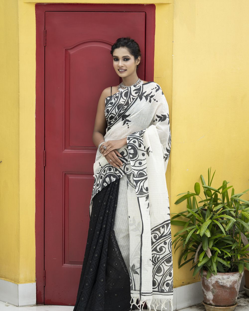 Ivory-Black Sambalpuri Ikat Cotton Saree with Woven Border | Black and white  saree, Sambalpuri saree, Modern dress