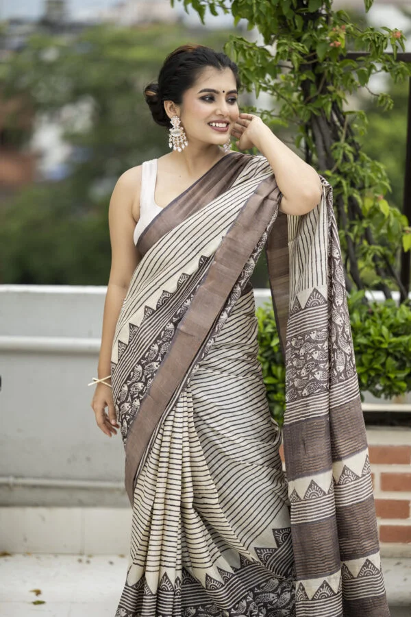 Nakshipar Tussar Saree