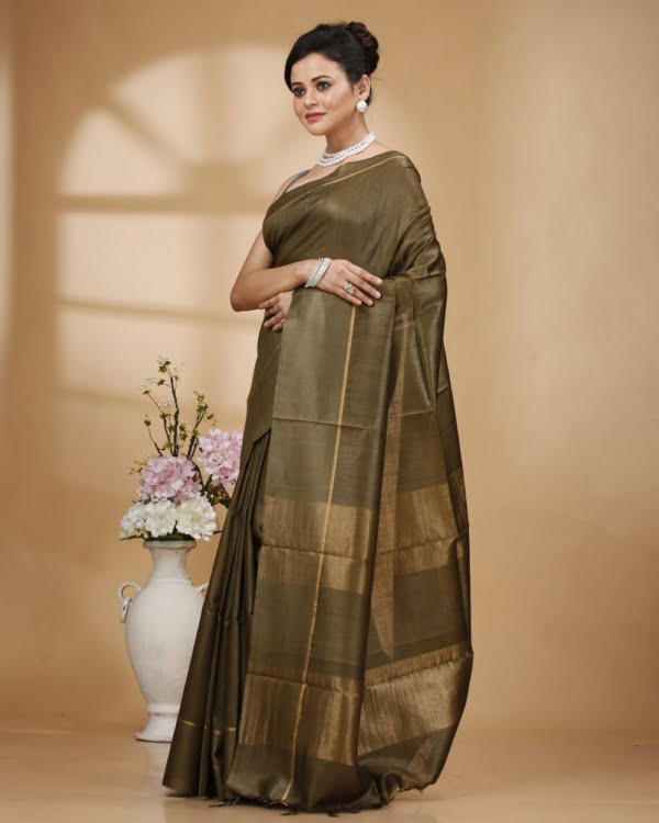 Self Check On Mosh Green Base With Zari Border Silk Saree