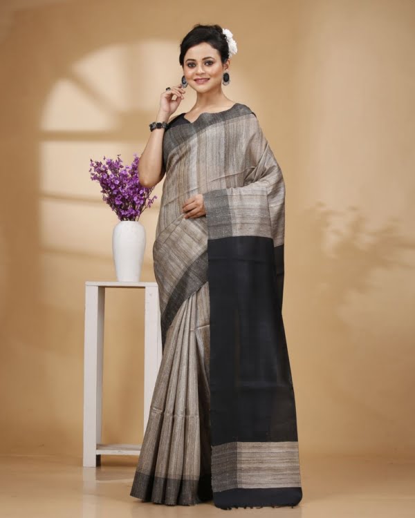 Nakshipar Gray Colour Gicha Tussar Saree with Black Pallu