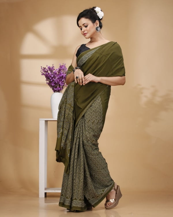 Printed Patli Pallu Mosh Green Color Modal Silk Saree