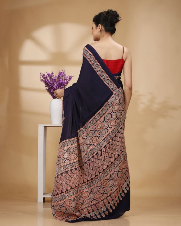 Printed Patli Pallu Navy Blue Colour Modal Silk Saree